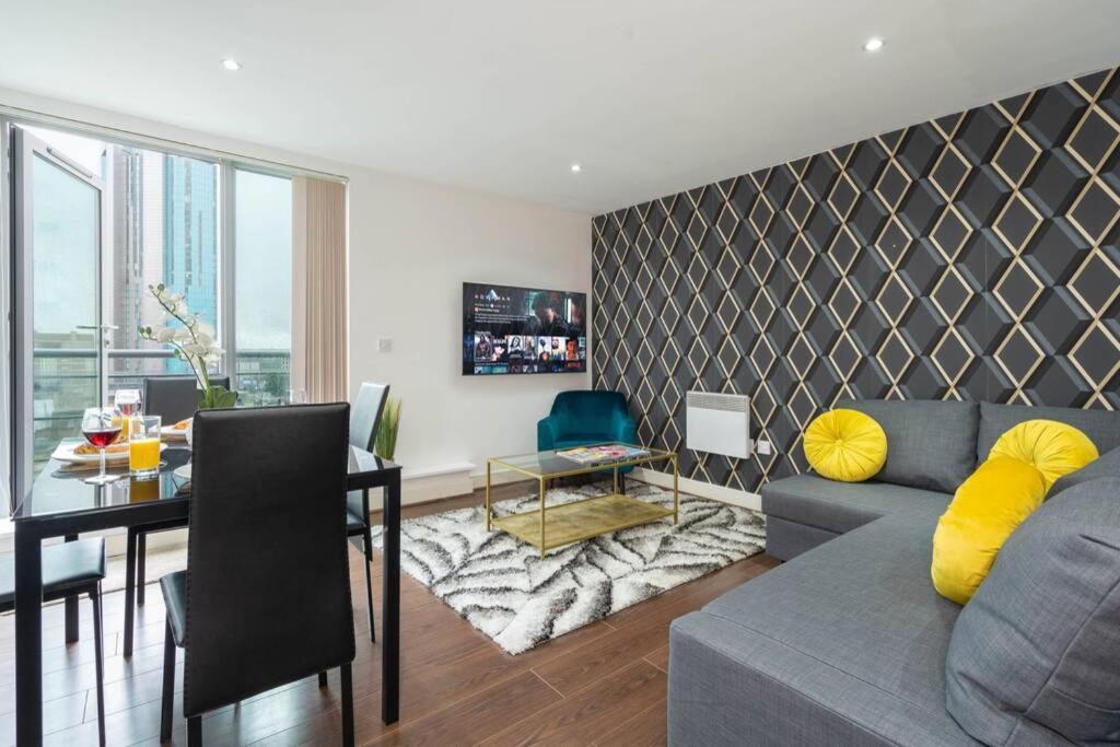 Birmingham City Centre 2Bed - With Balcony & Parking Exterior photo