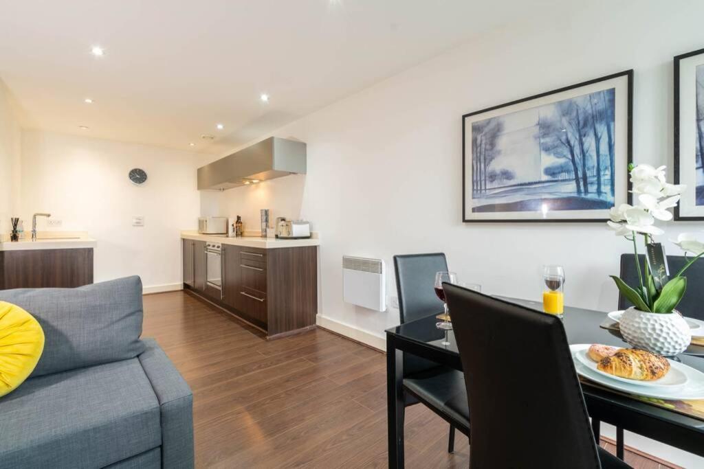 Birmingham City Centre 2Bed - With Balcony & Parking Exterior photo